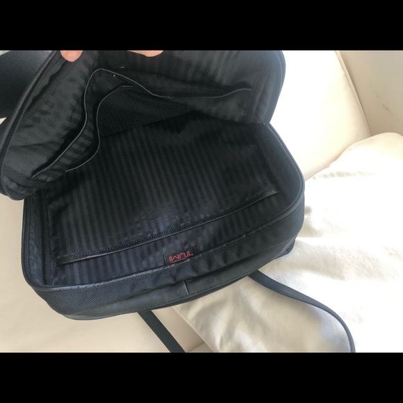 Tumi long handled briefcase bag black EUC - Picture 3 of 8